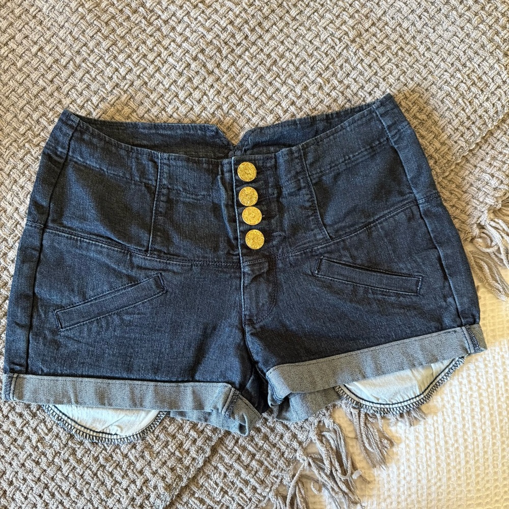 Women's Dark Blue Crest jeans short shorts. Size 9/10